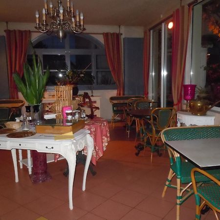 La Croix Blanche Hotel Montrichard Buitenkant foto
